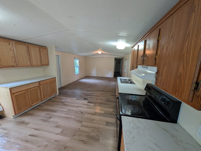 Building Photo - 85 Ransdell Ln