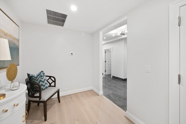 Building Photo - 801 Key Hwy