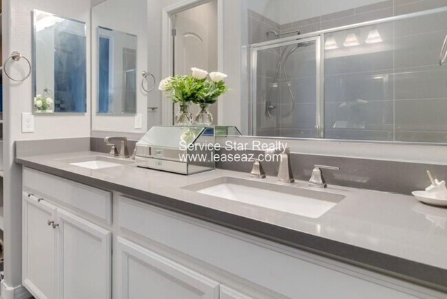 Building Photo - 7642 W Glass Ln