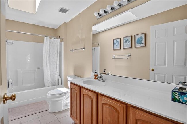 Building Photo - 1403 N Shevlin Ct