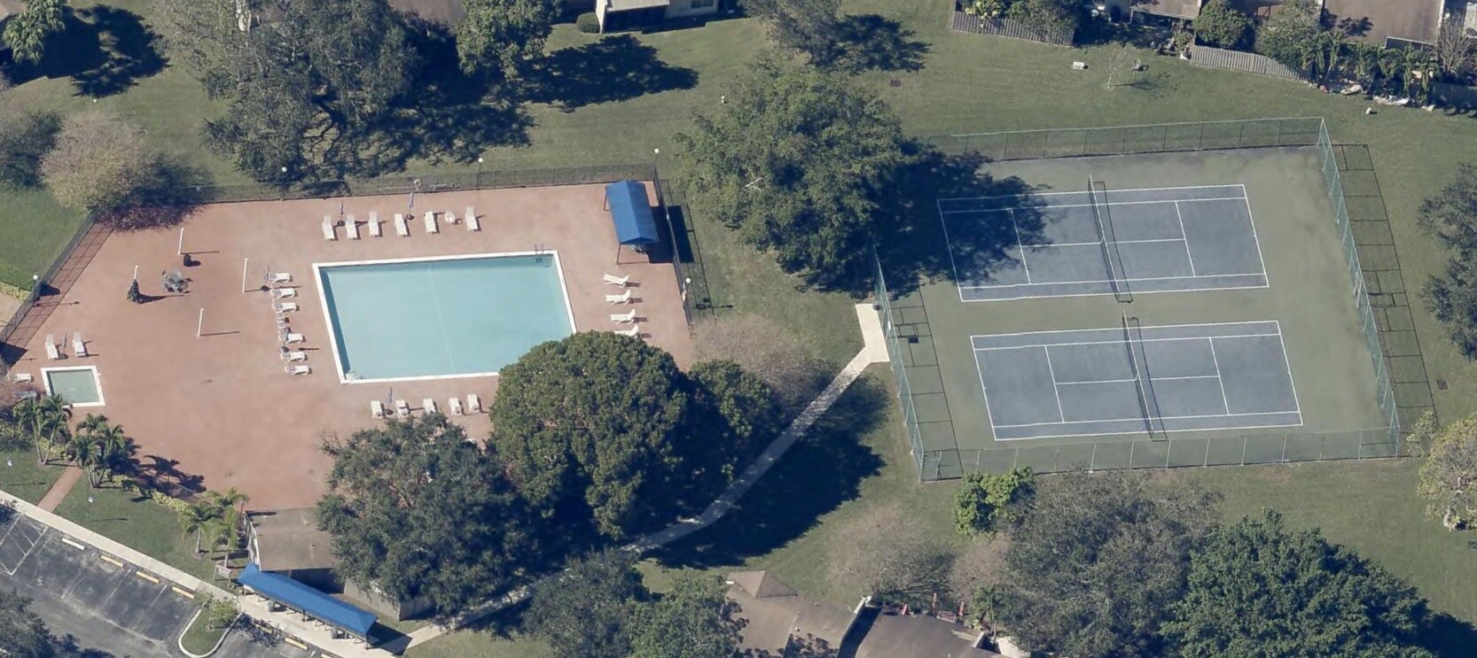 Pool & Tennis courts within Community - 508 Woodgate Cir
