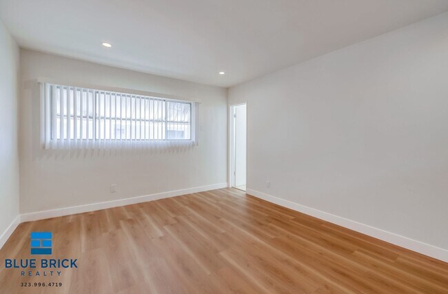 Building Photo - 5415 Corteen Pl