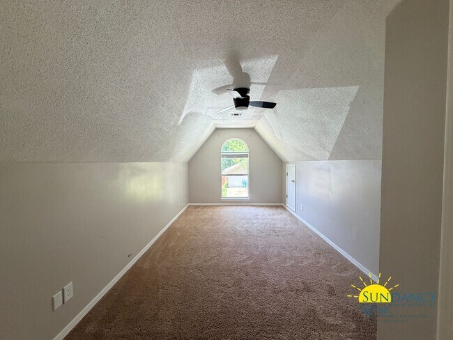 Building Photo - Fully Renovated 4-Bedroom Home on a Quiet Cul-de-Sac!