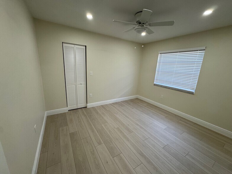 Building Photo - 7335 SW 23rd St