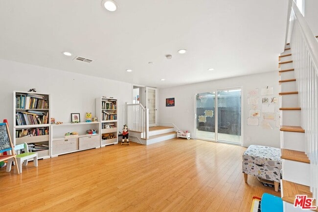 Building Photo - 2348 29th St