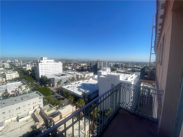 Building Photo - 455 E Ocean Blvd