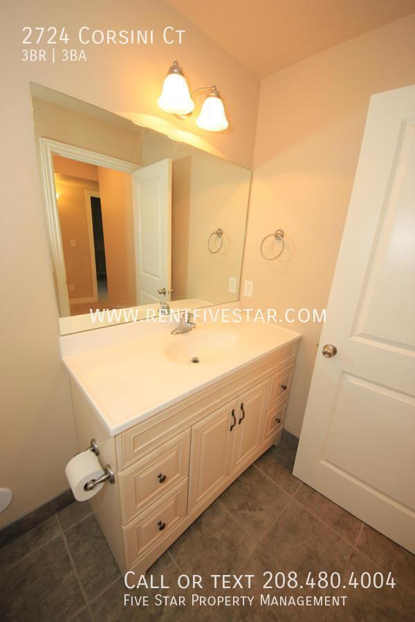 Building Photo - 2724 Corsini Ct