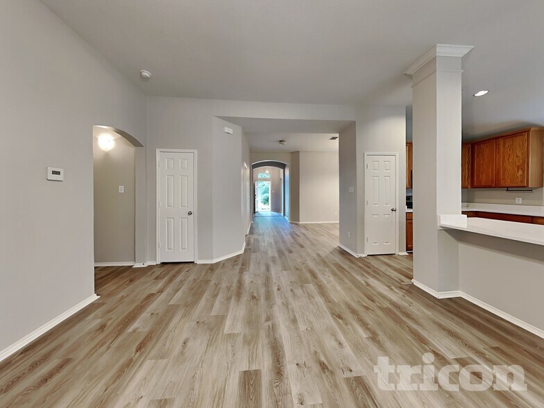 Building Photo - 707 Fireberry Dr