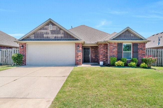 Building Photo - 4441 W Anthem Dr