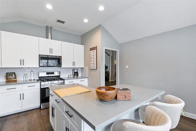 Building Photo - 4706 Wynnview Dr