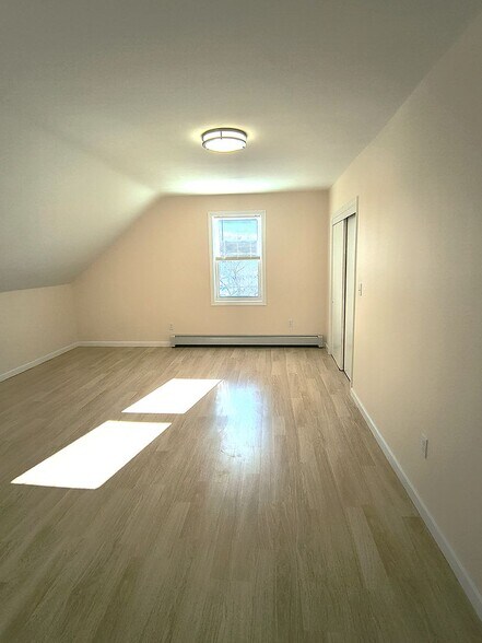 Building Photo - 26 Main St