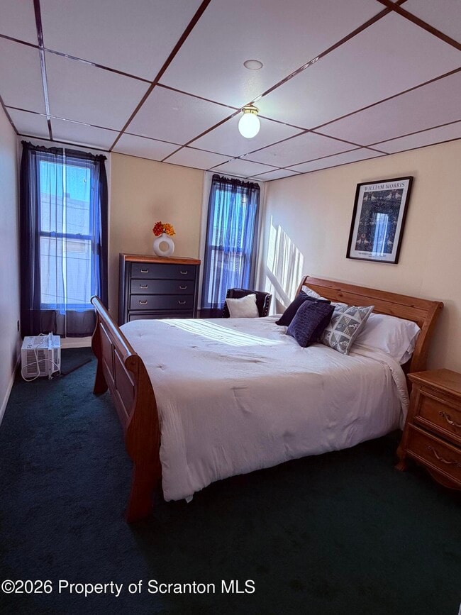 Building Photo - 701 Main St