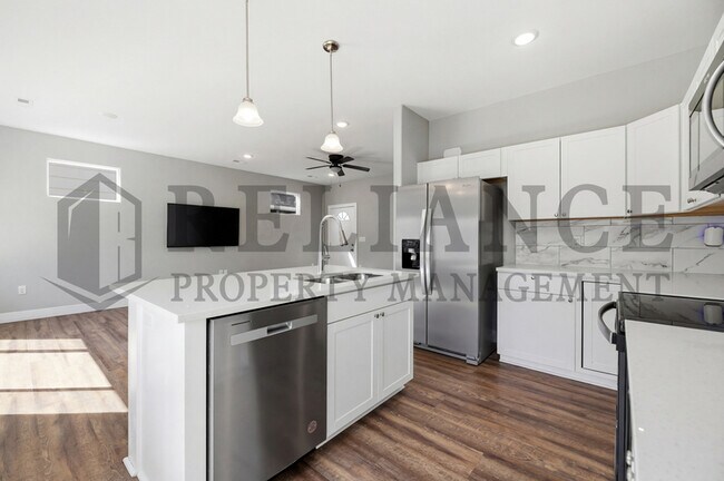 Building Photo - 4515 E 45th St N