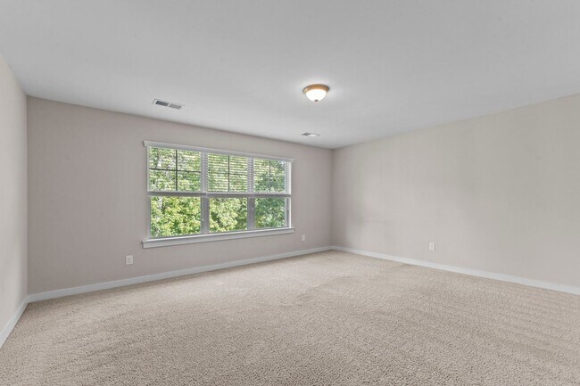 Building Photo - Gorgeous Townhome in N. Raleigh, Top Amenities & Finishes, Community Pool, Pet Friendly!