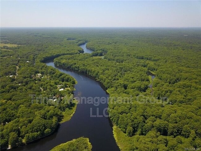 Building Photo - 217 S Tuck Point