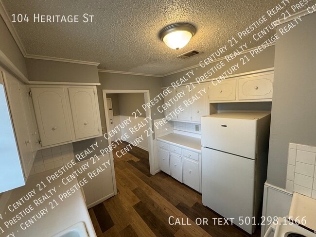 Building Photo - 104 Heritage St