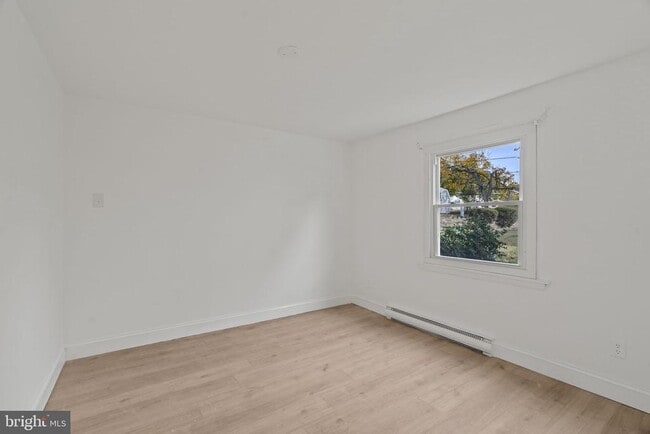 Building Photo - 5 Burgess Ln