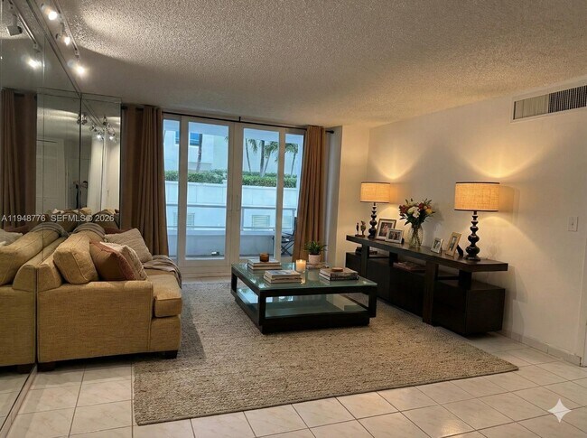 Building Photo - 5005 Collins Ave