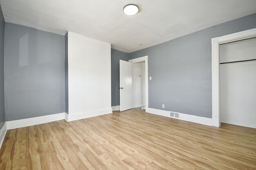 Building Photo - 1912 Pallas St