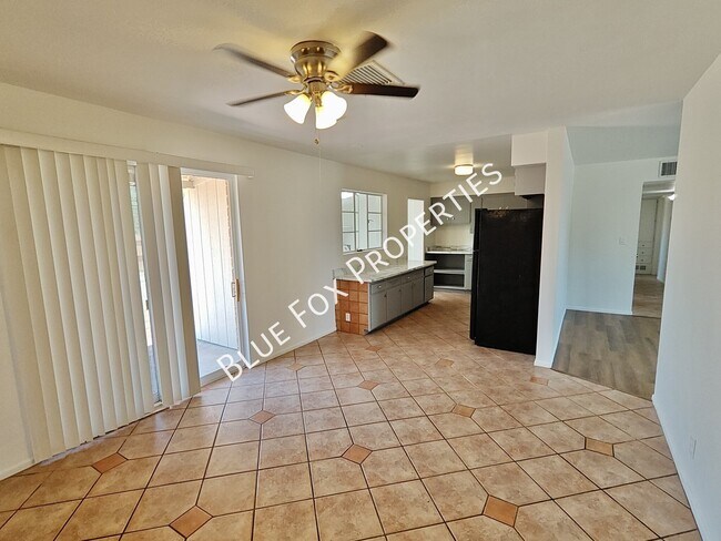 Building Photo - 3857 E Edison Pl