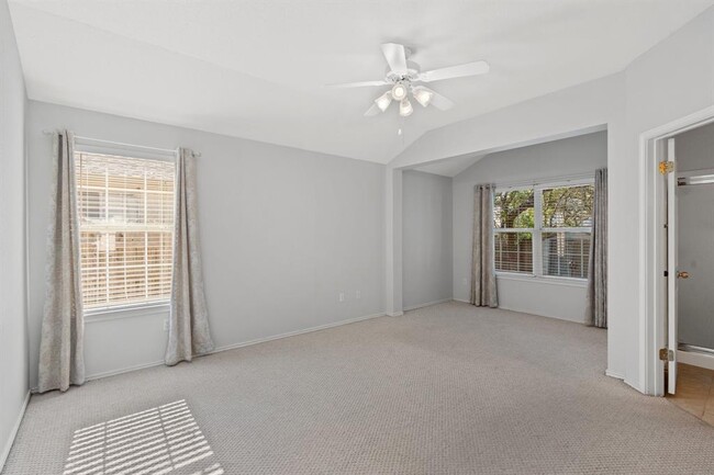 Building Photo - 1609 Abbey Ln