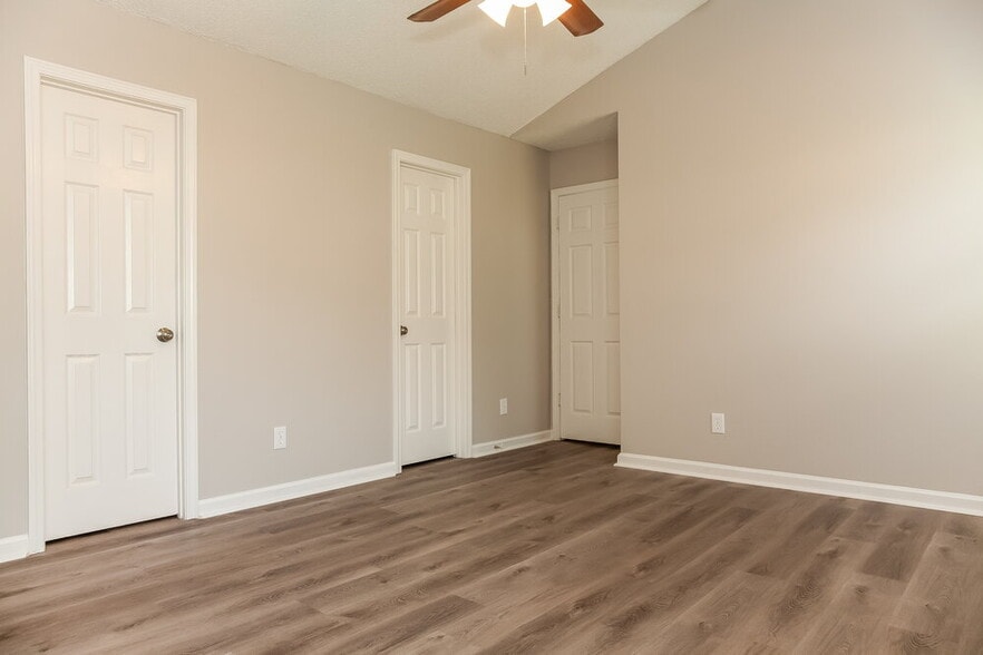 Building Photo - 10316 Gold Pan Rd