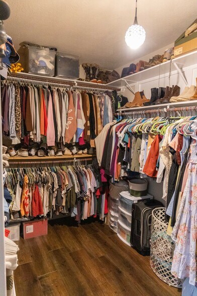 Building Photo - 20202 Dolben Meadows Ln