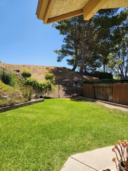 Building Photo - 6802 Chapman Pl