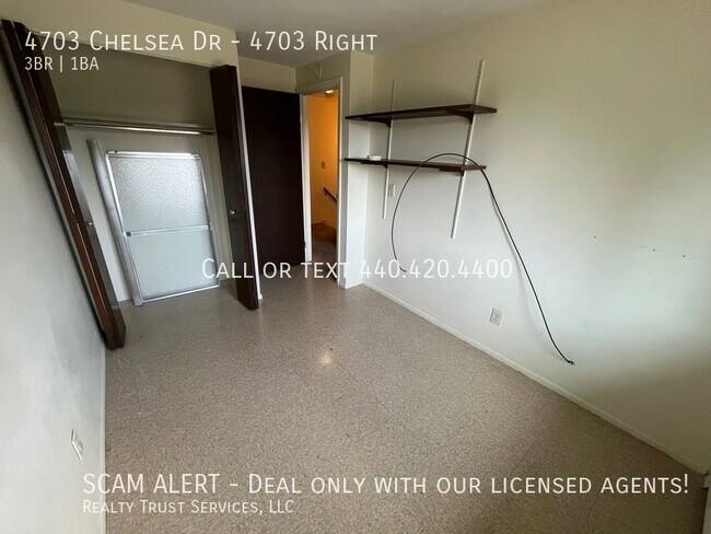 Building Photo - 3 bed 1 bath Duplex