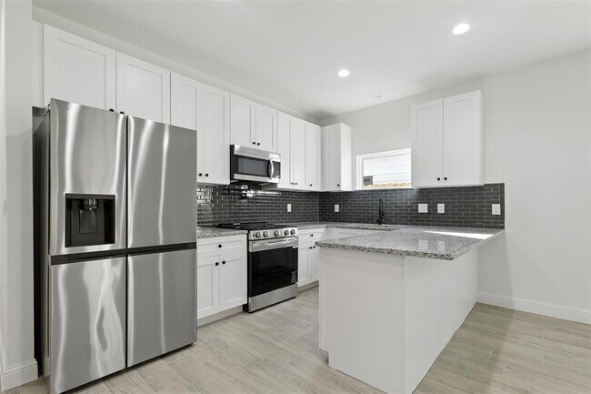 Building Photo - 914 Timberglen Ct