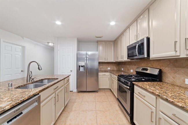 Building Photo - 26610 Marble Falls Bend