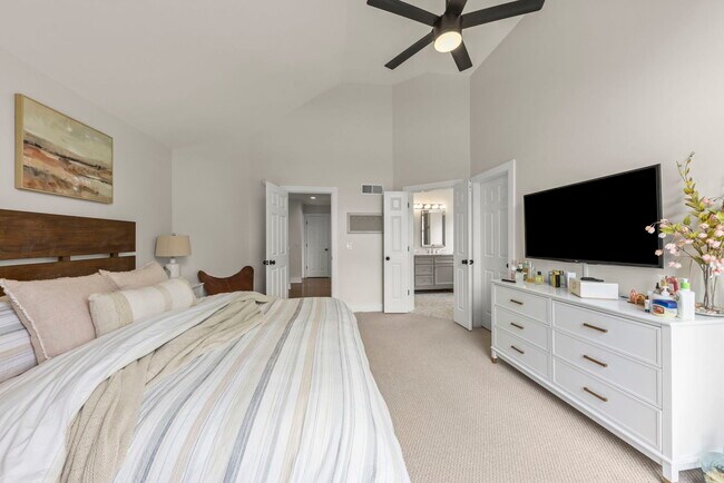 Building Photo - 3404 Interlochen Ln