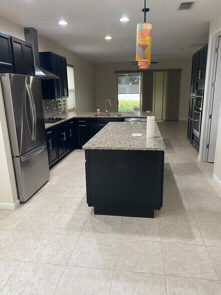 Building Photo - 5115 Flag St