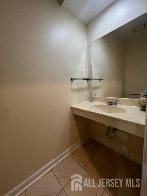 Building Photo - 3302 Cricket Cir