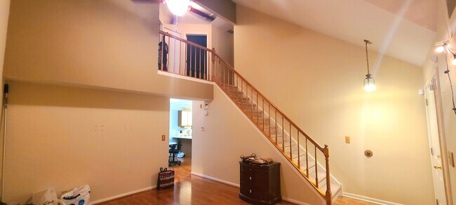 Building Photo - 235 Wellington Cir