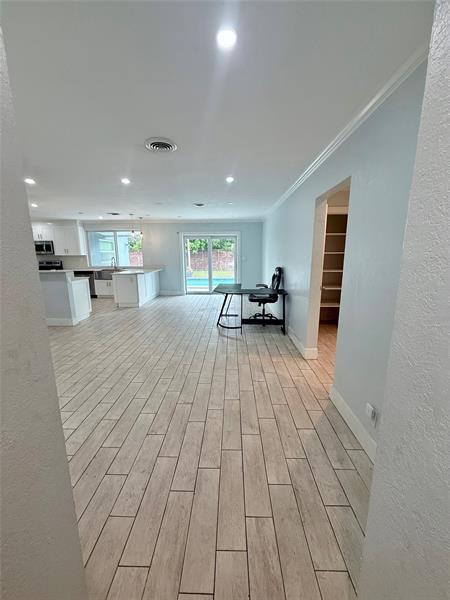 Building Photo - 3681 NW 27th Ct