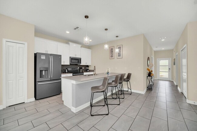 Building Photo - 780 Pebble Beach Dr