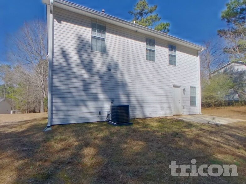 Building Photo - 6238 Leverett Dr