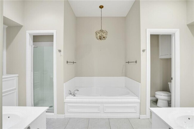 Building Photo - 21 Bales Rd