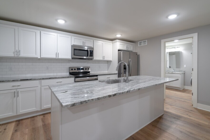 Building Photo - 610 4th St NW