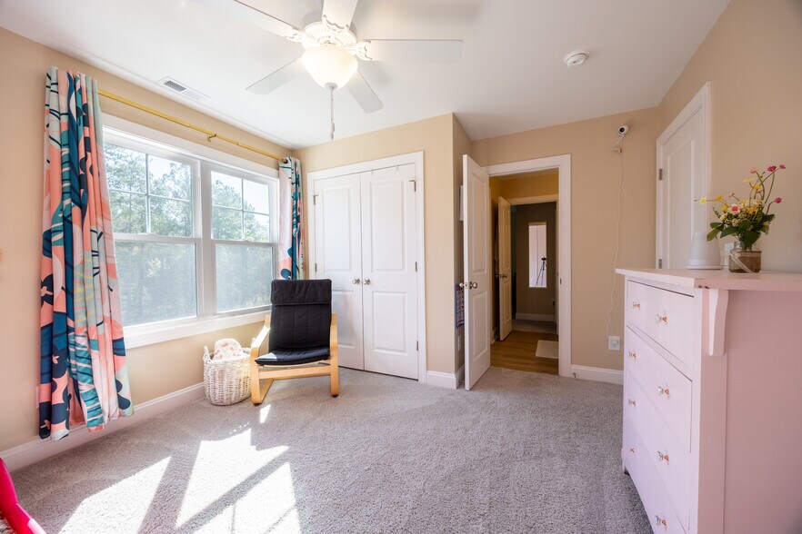 Building Photo - 328 Peeler Cir