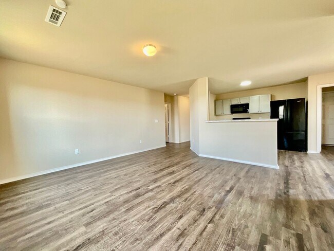 Building Photo - 4401 Olympic Dr