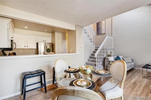 Building Photo - 2901 W Long Dr