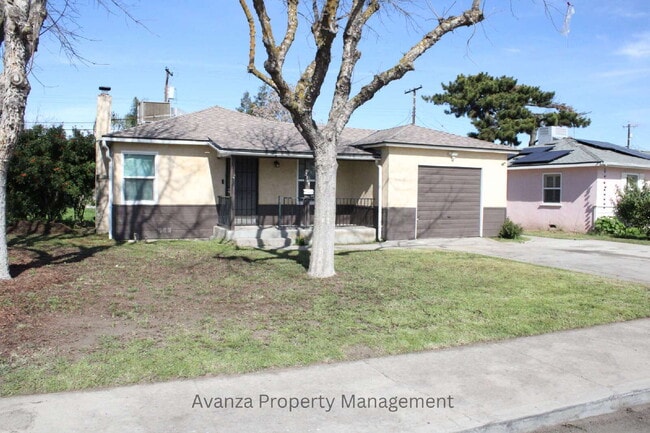 Building Photo - Fresno Mayfair District - 3 Bedroom Home  1 Year Lease