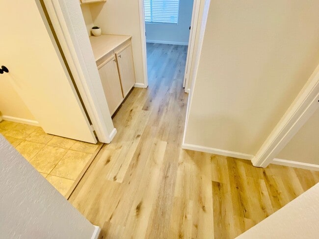 Building Photo - Renovated Two Bedroom Two Bathroom Condo North Park
