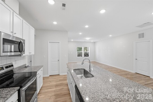 Building Photo - 4524 Mountain Island Dr