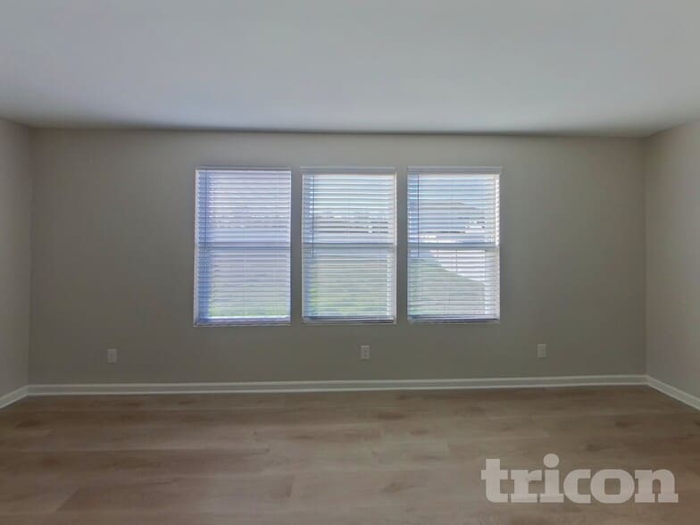 Building Photo - 8187 Thornton St