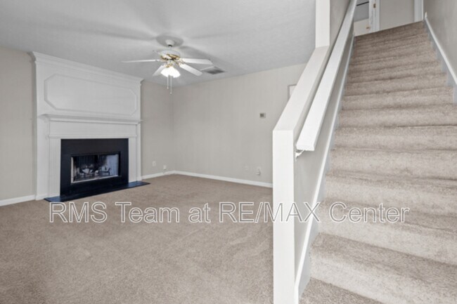 Building Photo - 2284 Oakland Spring Dr