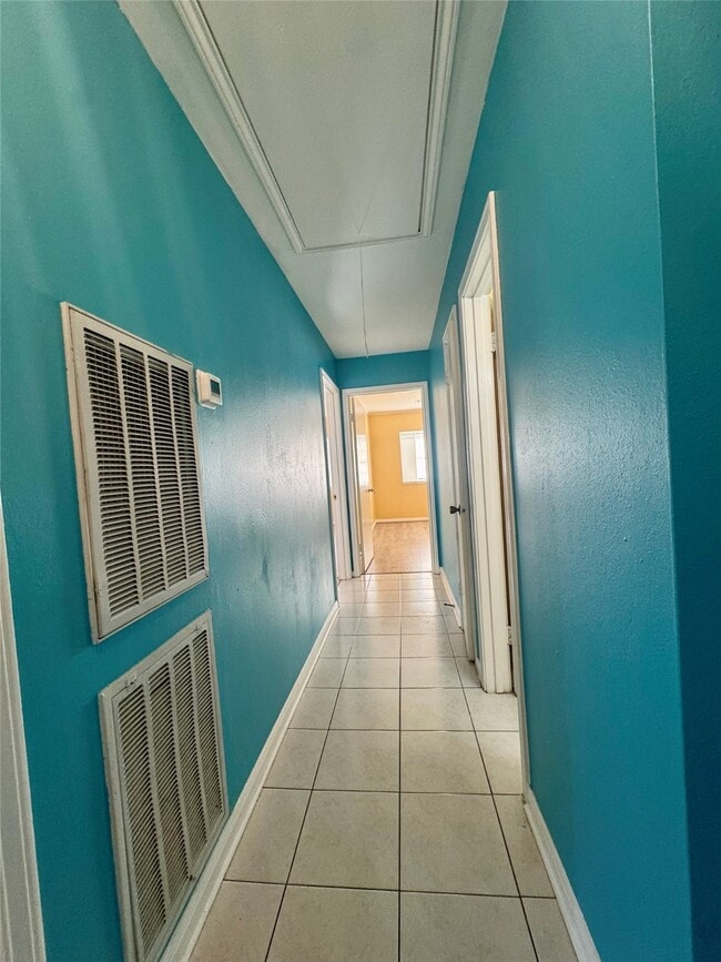 Building Photo - 8418 Hazen St