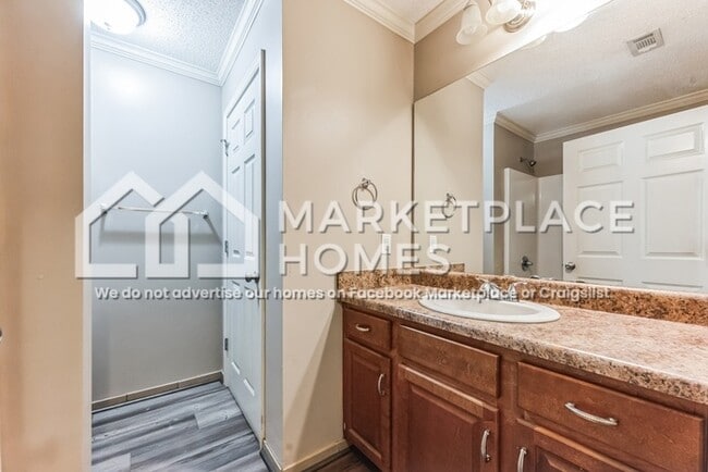 Building Photo - 3560 21st St